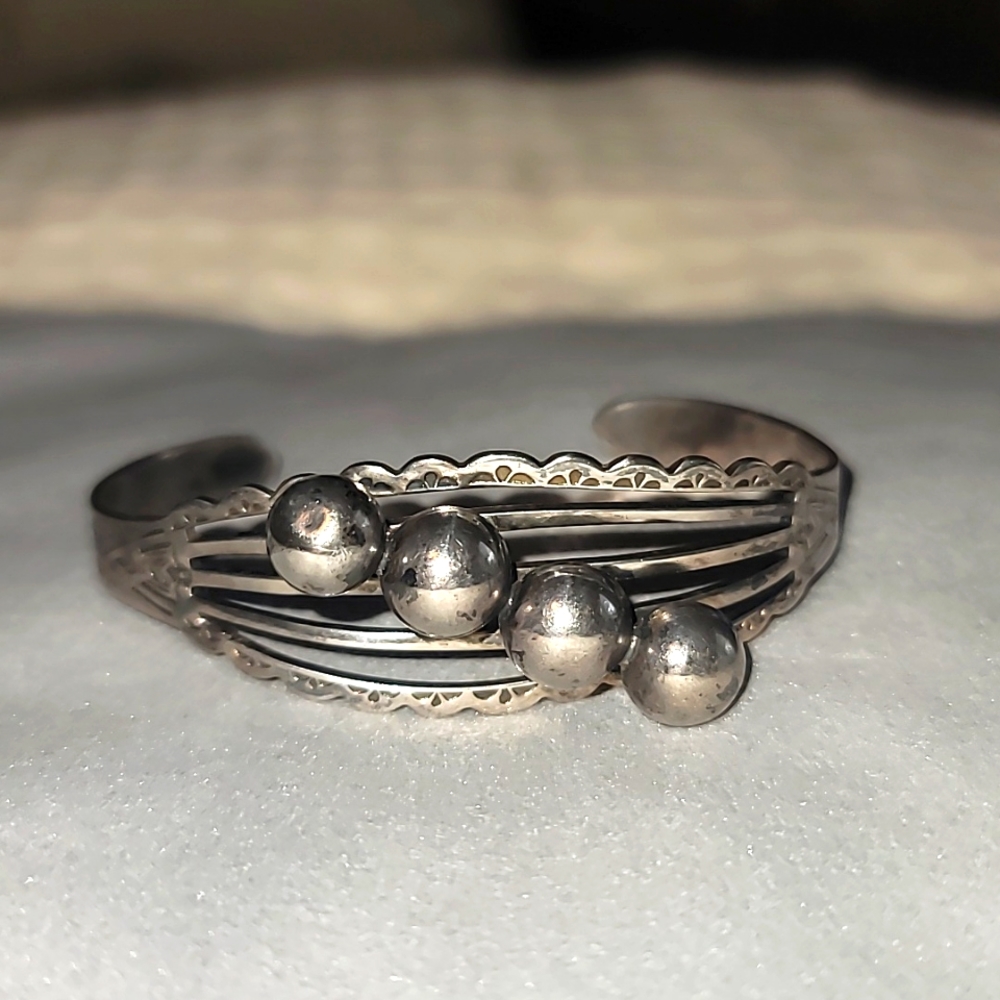 Vintage Fred Harvey Era Navajo Hand Stamped Silver Cuff Bracelet ♡